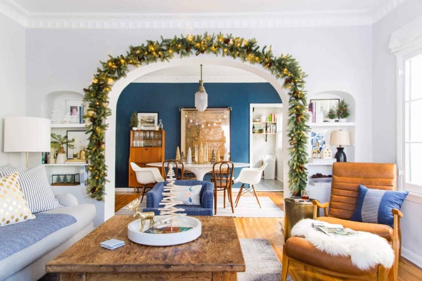 emily-henderson_holiday-decorating_ginny_living-room_dining-room_christmas_white-neutral_cozy-cottage_14